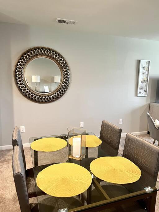 Family Friendly 4Br Home Near Ft Gregg Adams Vsu Petersburg Exterior foto